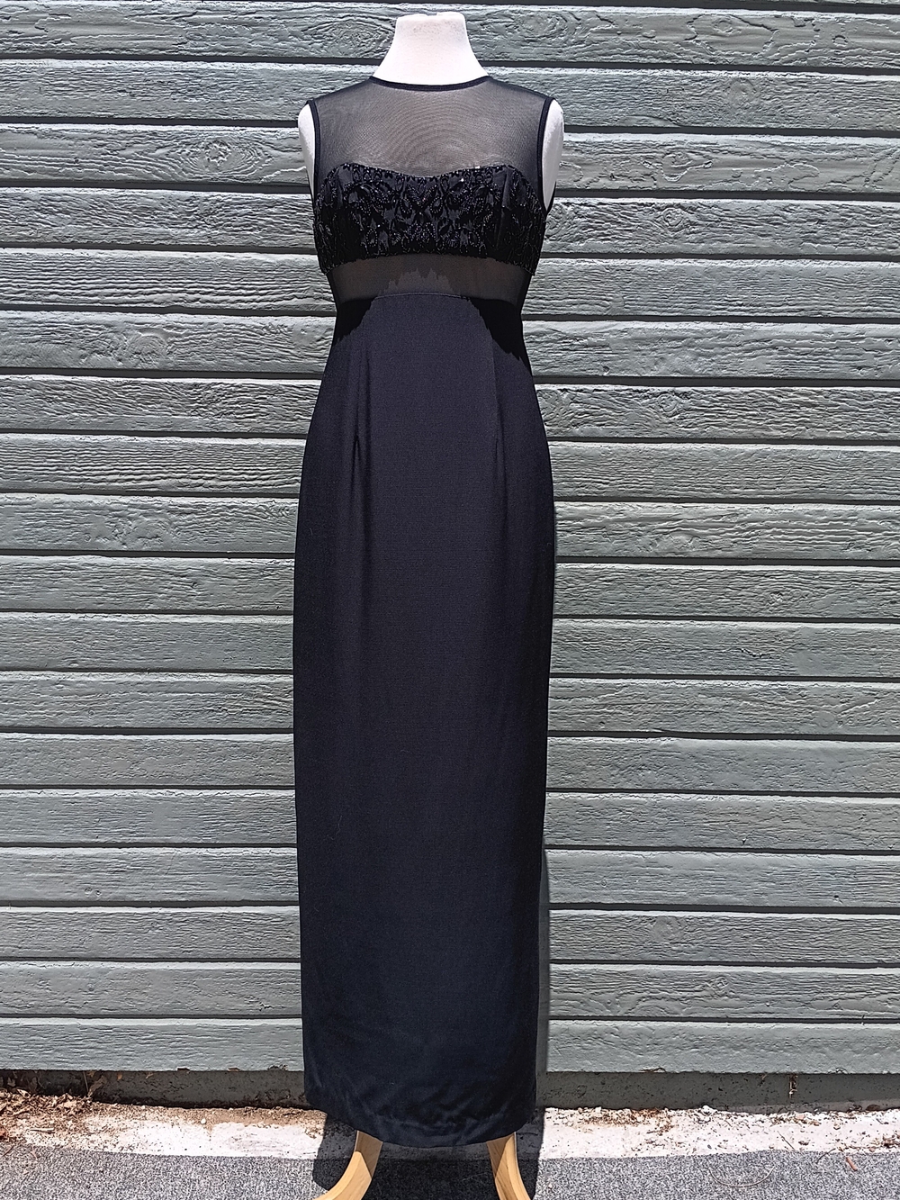 Ever Beauty Elegant Black Mesh and Lace Evening Gown